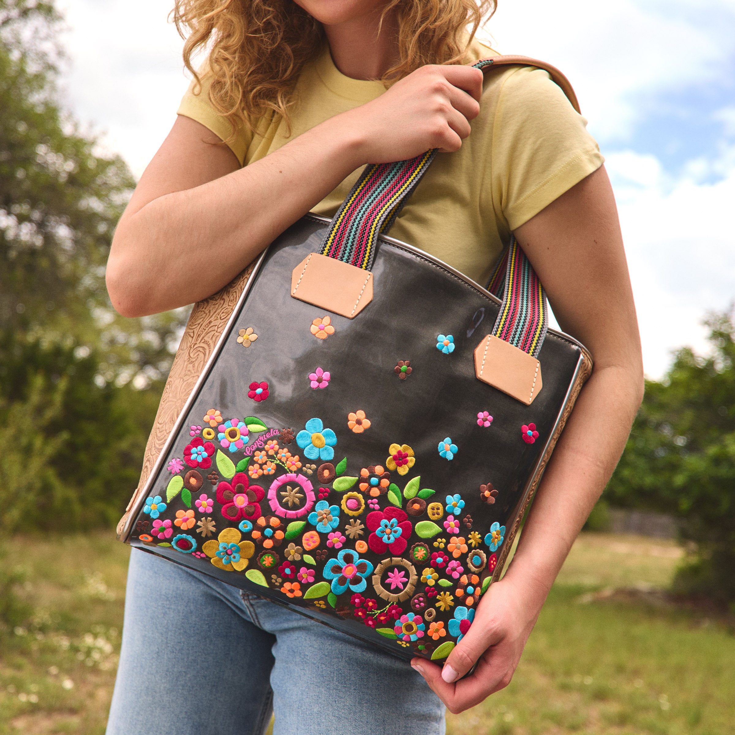 Banks Classic Tote - Image 3